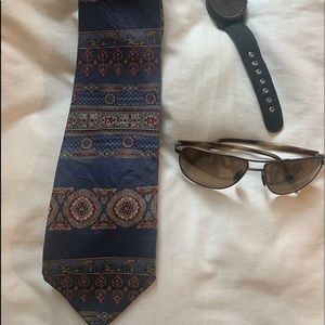 Arrow 100% silk tie